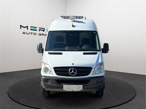 Used 2012 Mercedes-Benz Sprinter 3500 image 3