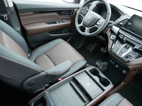 New 2026 Honda Odyssey Elite image 9
