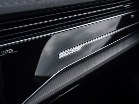 Used 2024 Audi SQ8 Premium Plus w/ Executive Package AWD/4WD image 28