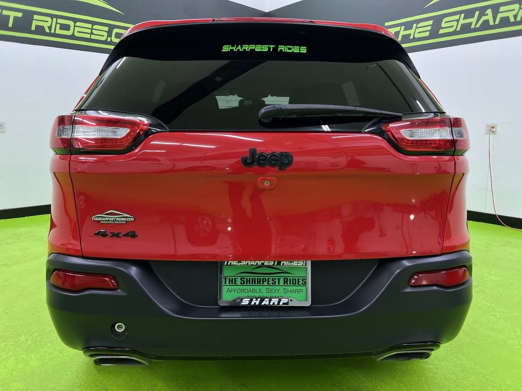 Used 2018 Jeep Cherokee Latitude w/ Altitude Package AWD/4WD image 8