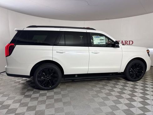 New 2025 Ford Expedition Platinum w/ Stealth Appearance Package image 8