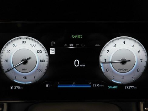 Used 2025 Hyundai Elantra SEL FWD image 45