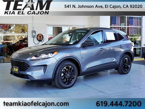 Used 2022 Ford Escape SE image 5