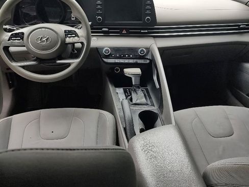Used 2021 Hyundai Elantra SEL FWD image 9
