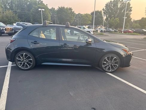 Used 2020 Toyota Corolla XSE w/ XSE Preferred Package FWD image 2