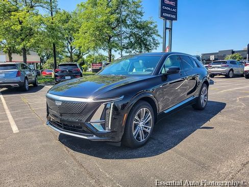 New 2026 Cadillac Lyriq Luxury w/ LPO, Floor Liner Package AWD/4WD image 8