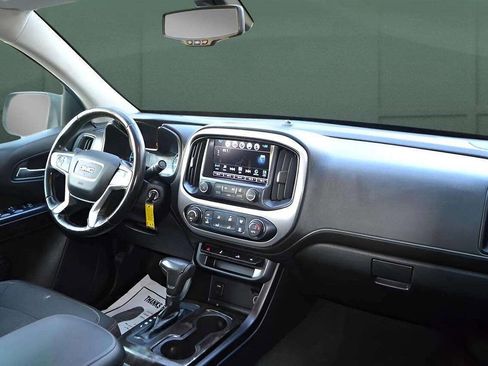 Used 2018 GMC Canyon SLE w/ SLE Convenience Package image 24