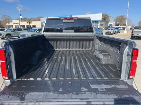 Used 2024 Chevrolet Silverado 2500 LTZ w/ LTZ Premium Package image 8