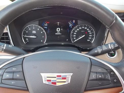 Used 2017 Cadillac XT5 Platinum image 15