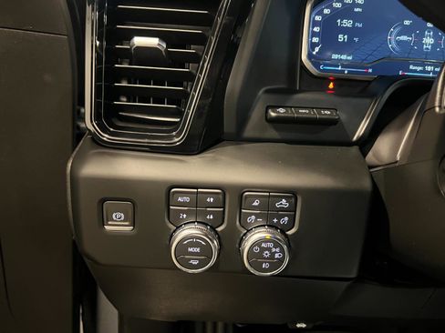 Used 2023 GMC Sierra 1500 AT4 w/ AT4 Premium Package image 15