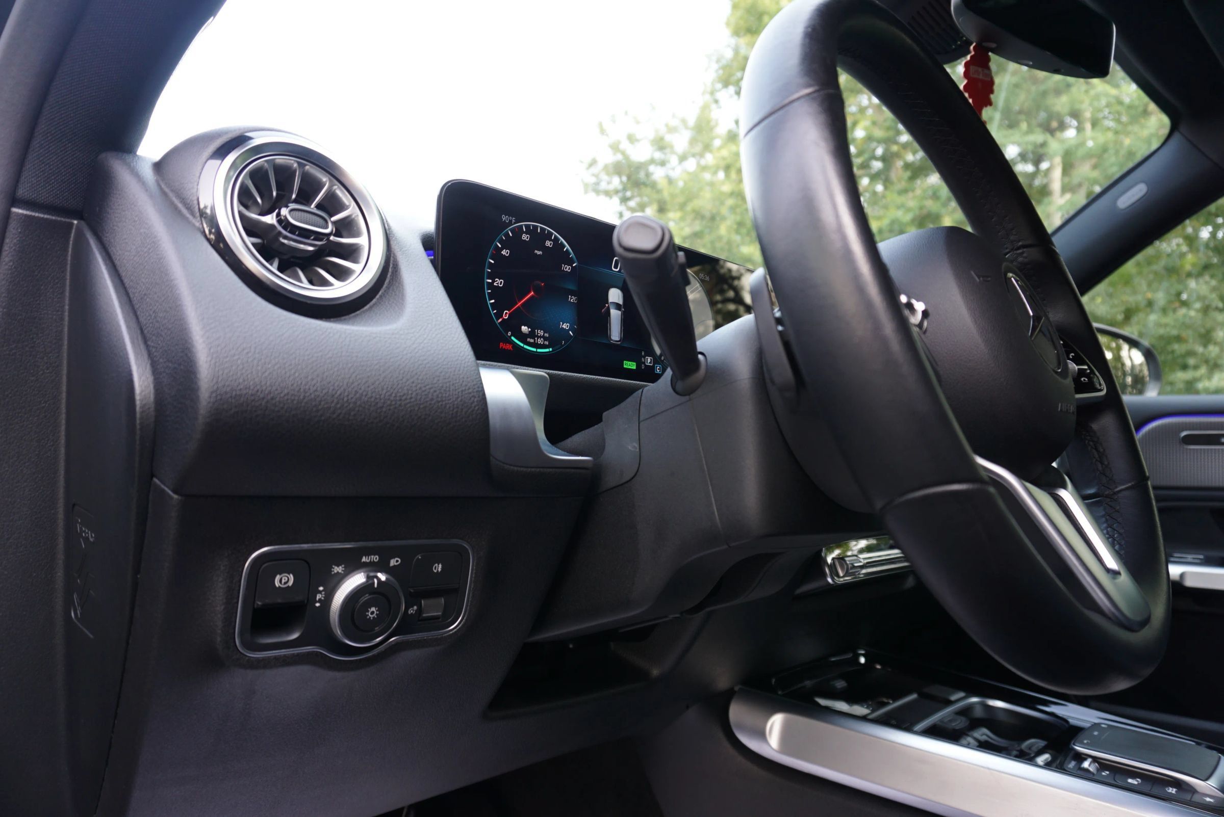 Used 2022 Mercedes-Benz EQB 350 4MATIC w/ Pinnacle Package image 30