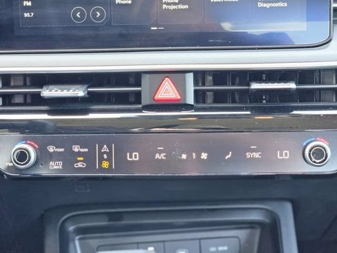 Used 2025 Kia K5 LXS FWD image 24