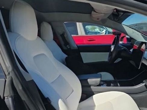 Used 2020 Tesla Model 3 Standard Range Plus image 7