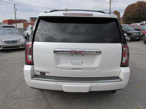 Used 2018 GMC Yukon Denali image 5