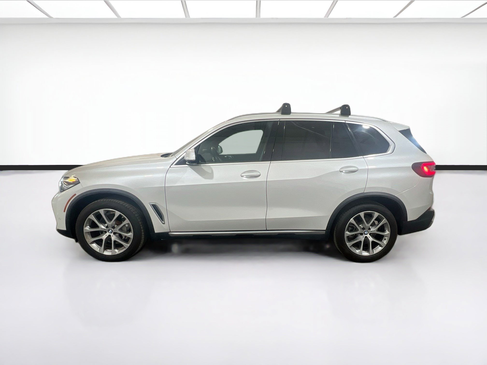 Used 2023 BMW X5 xDrive40i w/ Premium Package AWD/4WD image 24