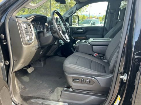 Used 2023 GMC Sierra 3500 SLE w/ X31 Off-Road Package AWD/4WD image 23