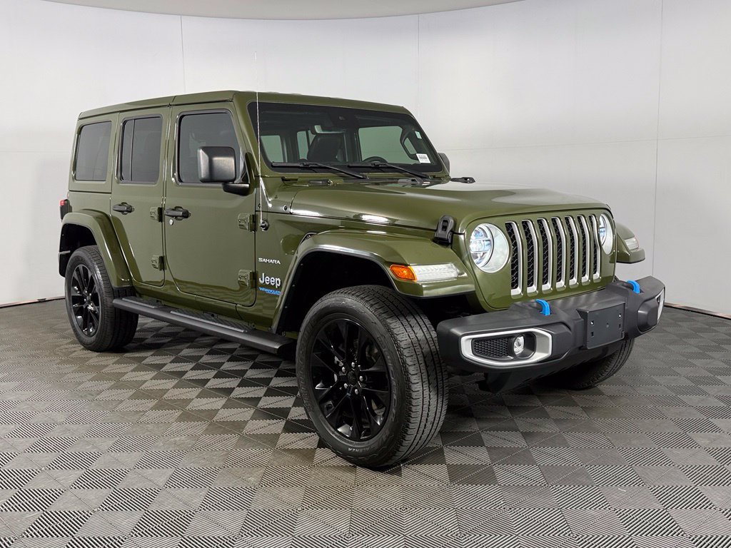 Used 2022 Jeep Wrangler Unlimited Sahara w/ Safety Group AWD/4WD image 4