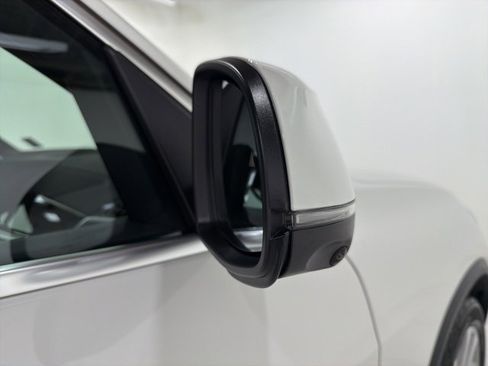 Used 2026 BMW X5 xDrive40i w/ Climate Comfort Package image 26