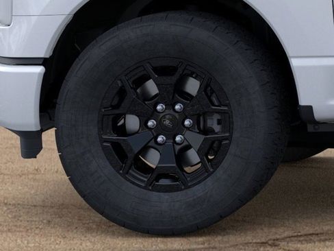 New 2025 Ford F150 Lightning XLT image 19