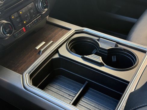 Used 2017 Ford F250 Platinum w/ Platinum Ultimate Package image 12