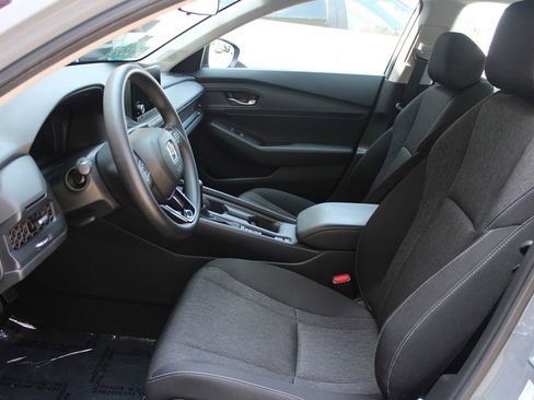 Certified 2025 Honda Accord SE image 11