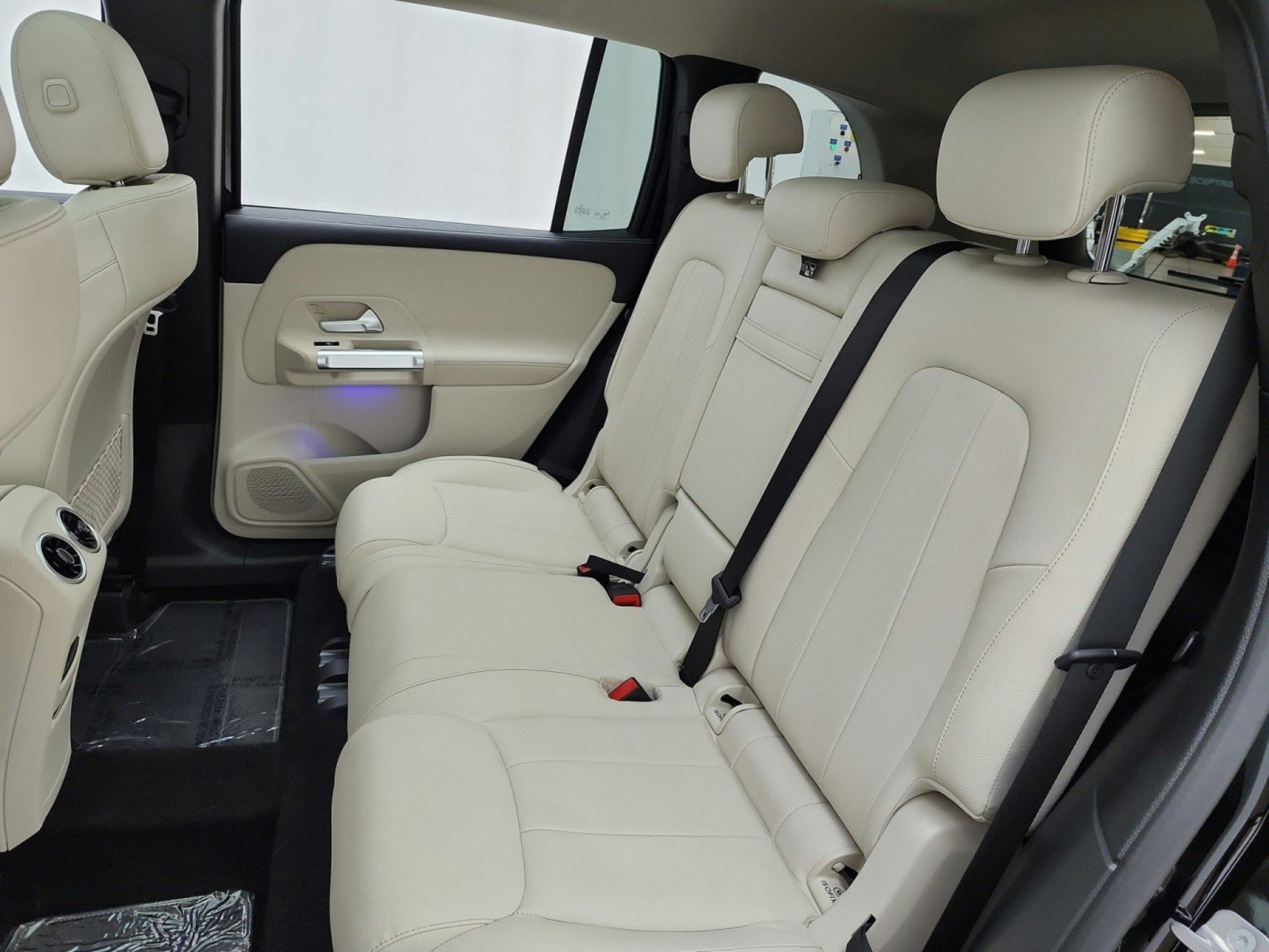 Used 2023 Mercedes-Benz GLB 250 image 13