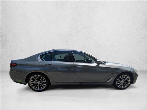 Certified 2023 BMW 530e xDrive w/ Convenience Package AWD/4WD image 4