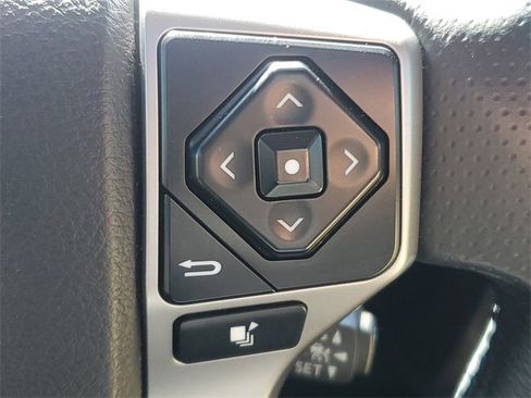 Used 2022 Toyota 4Runner Limited image 29