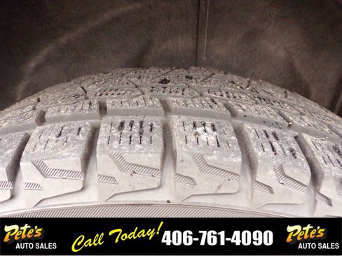 Used 2020 GMC Acadia SLE image 11