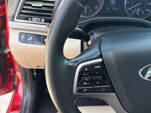 Used 2017 Hyundai Elantra SE w/ SE A/T Tech Package 03 FWD image 10