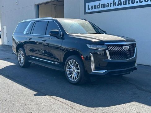 Used 2023 Cadillac Escalade ESV Premium Luxury image 2