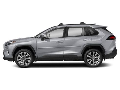 Used 2024 Toyota RAV4 XLE FWD image 3