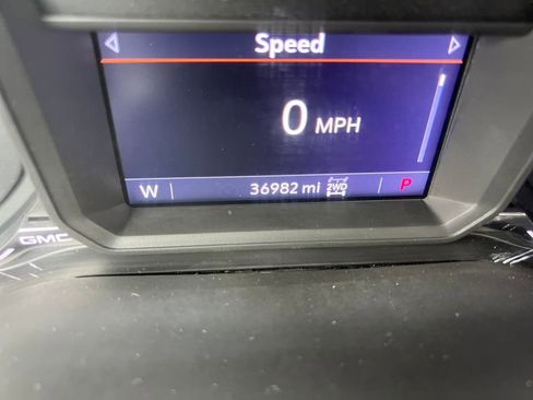 Used 2023 GMC Sierra 2500 SLE w/ SLE Value Package; image 14