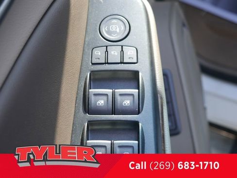 Used 2019 Chevrolet Suburban LT w/ LT Signature Package AWD/4WD image 19