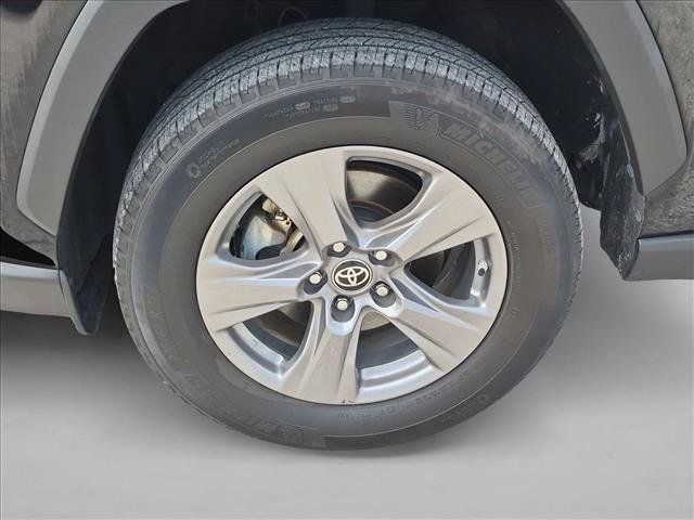 Used 2024 Toyota RAV4 LE AWD/4WD image 22