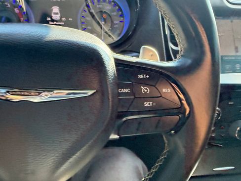 Used 2016 Chrysler 300 S RWD image 27
