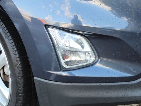 Used 2018 Chevrolet Equinox Premier image 50