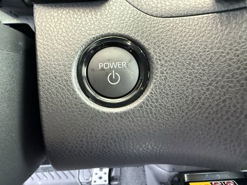 Certified 2026 Toyota Camry SE image 18