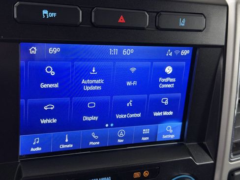 Used 2020 Ford F350 Lariat w/ Chrome Package image 26