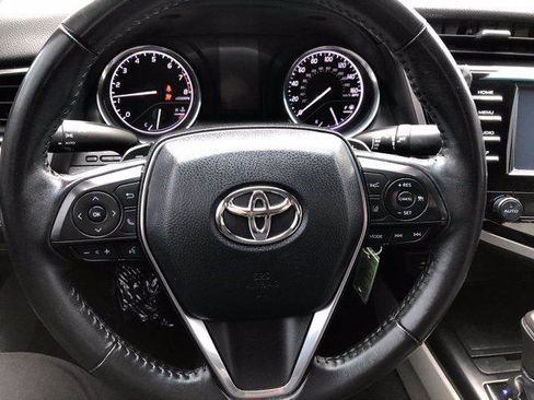Certified 2019 Toyota Camry SE image 15