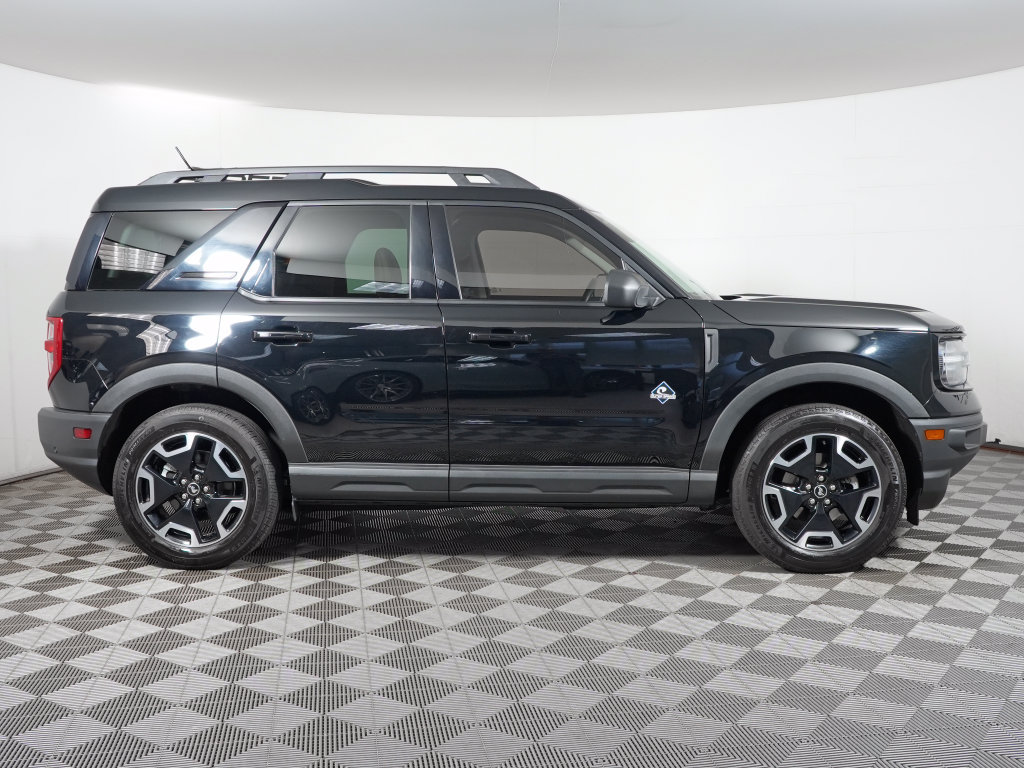 Used 2022 Ford Bronco Sport Outer Banks w/ Tech Package AWD/4WD image 8