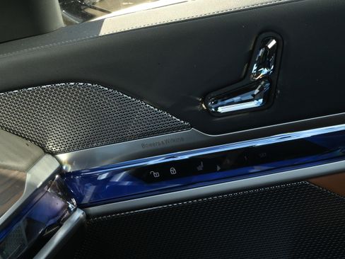 New 2026 BMW 740i image 32