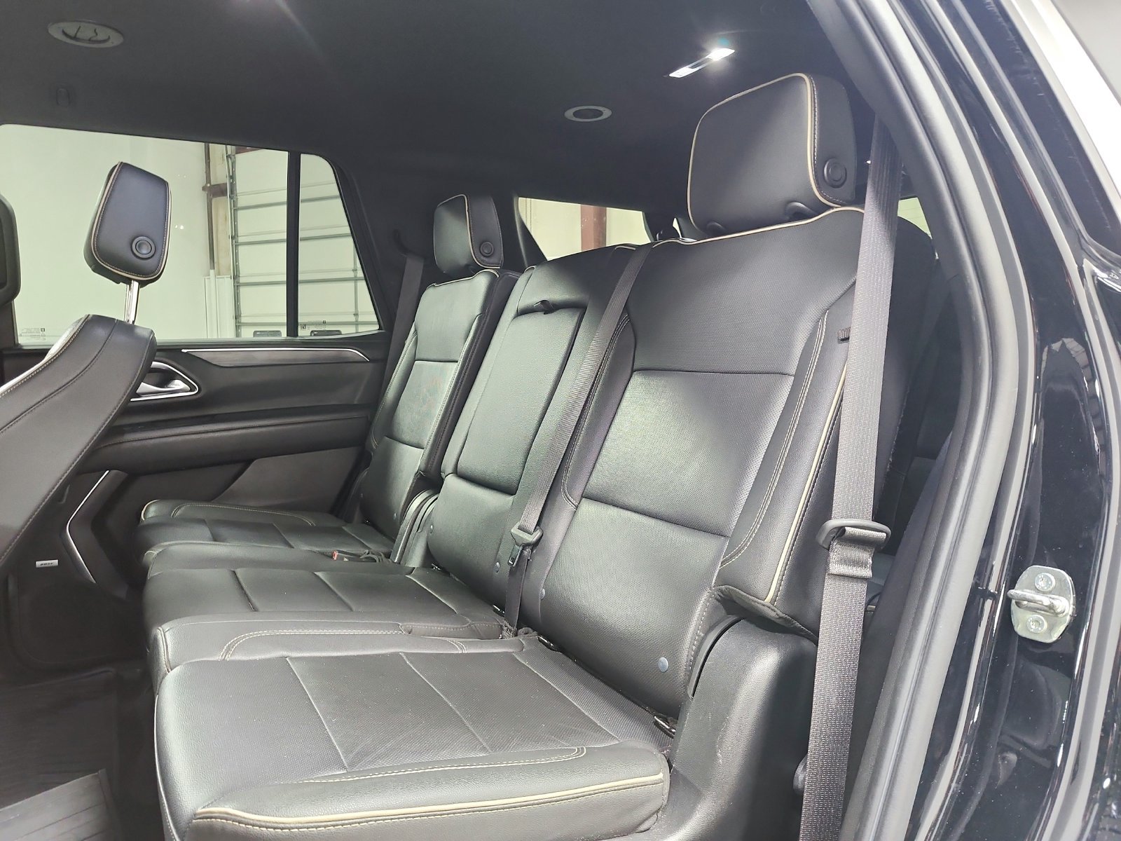Used 2023 GMC Yukon SLT RWD image 12