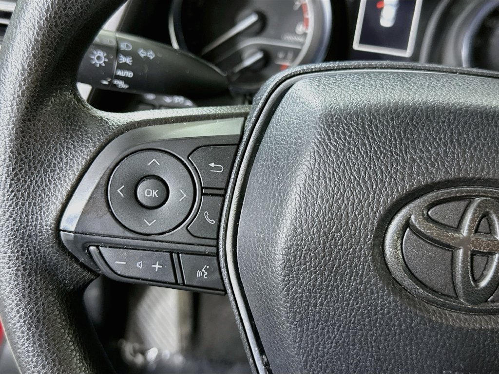 Certified 2018 Toyota Camry LE FWD image 20