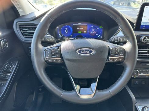 Used 2022 Ford Escape Titanium w/ Class II Trailer Tow Package image 34