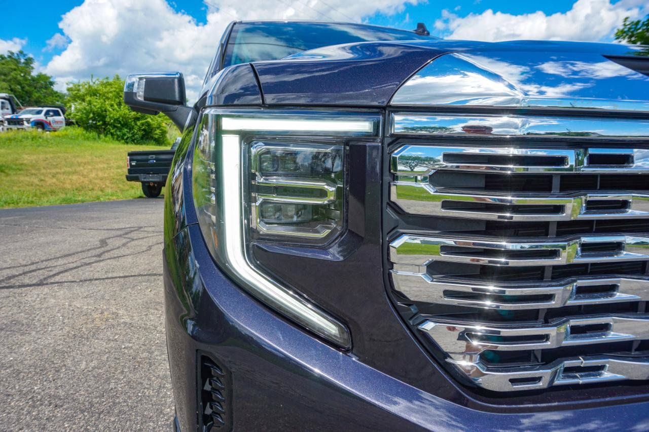Used 2023 GMC Sierra 1500 Denali w/ Technology Package AWD/4WD image 12
