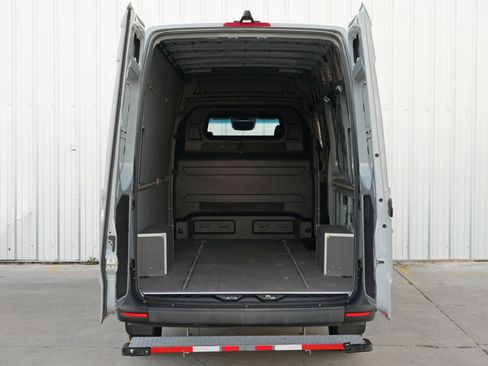 Used 2023 Mercedes-Benz Sprinter 2500 w/ Acoustic Package image 10