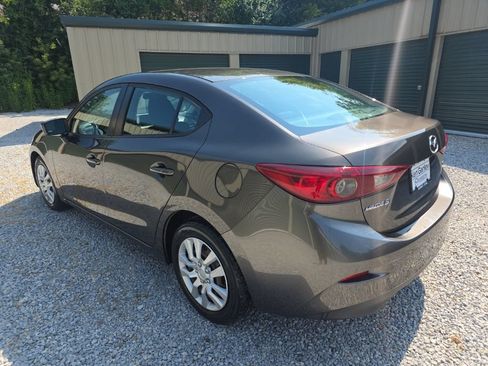Used 2015 MAZDA MAZDA3 i Sport FWD image 3