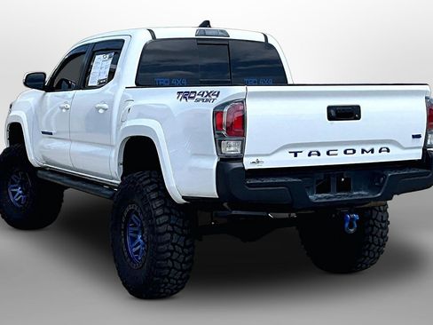 Used 2022 Toyota Tacoma TRD Sport AWD/4WD image 10
