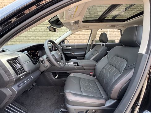 New 2026 Nissan Pathfinder Platinum AWD/4WD image 25
